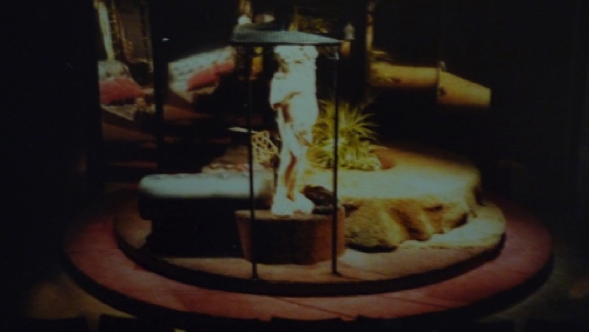 Set Model Photograph